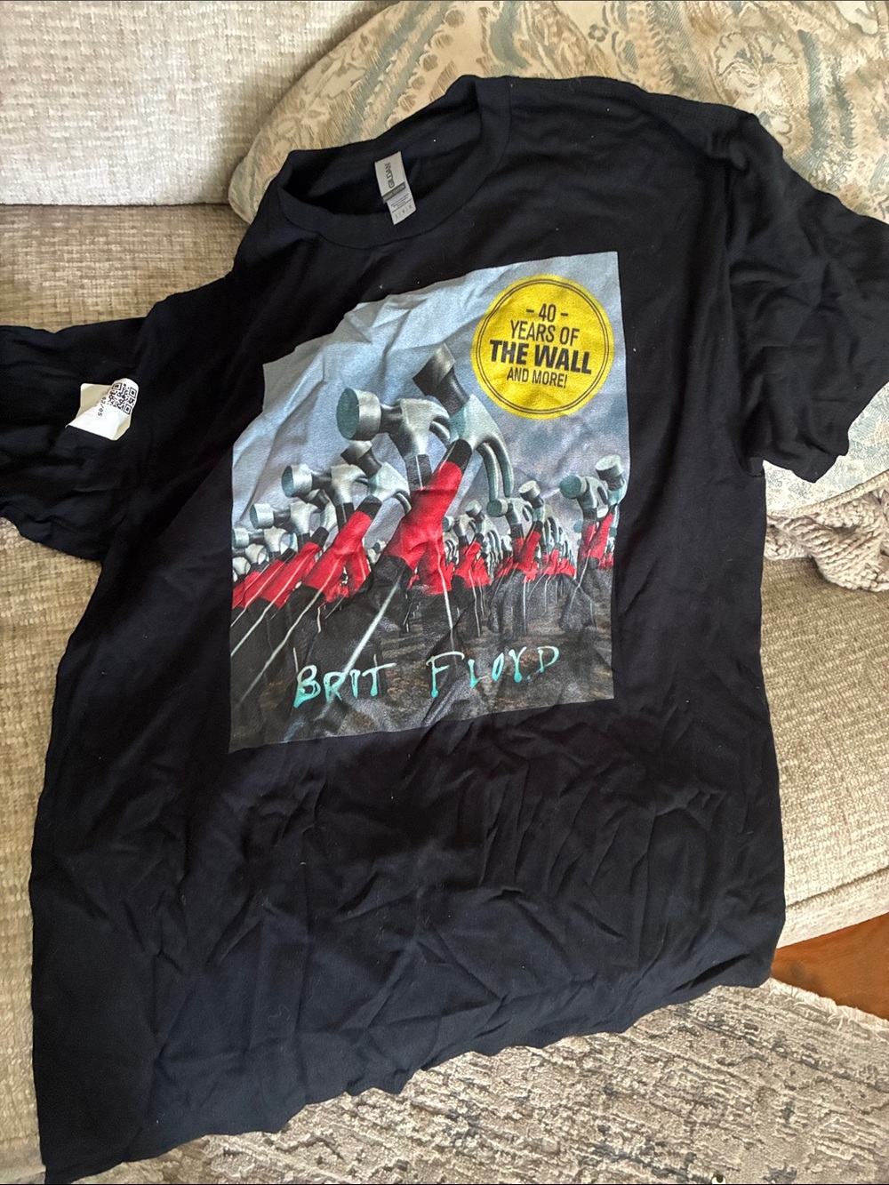 Gildan Black Short-Sleeve Graphic Band Tee with Red and Yellow Accents